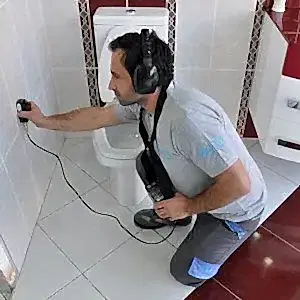 Avcılar su kaçağı tespiti servisi olarak temiz su tesisatı kaçağı, ısıtma tesisatı su kaçağı, atık su tesisatı kaçağı tespiti işlerinizde son teknoloji cihazlarımız ve uzman personelimiz ile noktasal olarak avcılar su kaçağı tespiti yapıyoruz. Avcılar ilçesinde son yıllarda hızla artan kentsel dönüşüm projelerinde düşük maliyet=yüksek kar politikası maalesef su tesisatı sorunlarını da beraberinde getirdi.